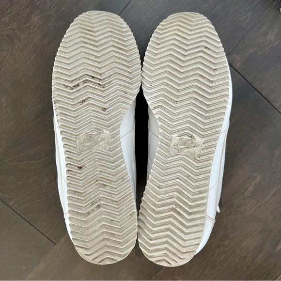 Nike Cortez All White EUC - Picture 5 of 7